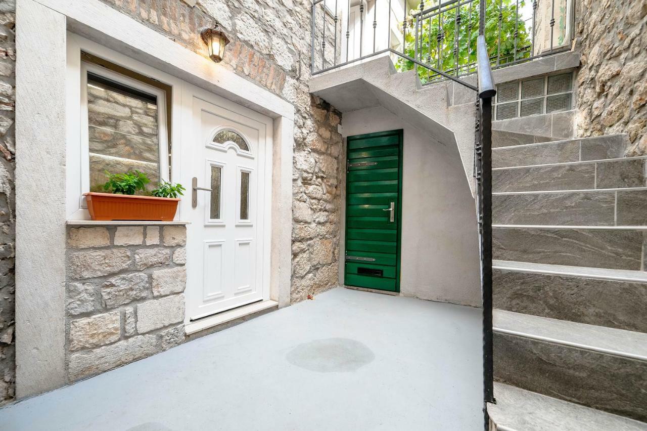 Falcons Nest Sibenik Luaran gambar